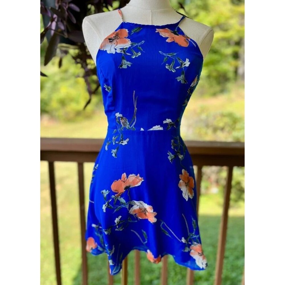 Lulu’s NWT Cobalt Blue Floral Lace-Up Open Back Mini Dress S